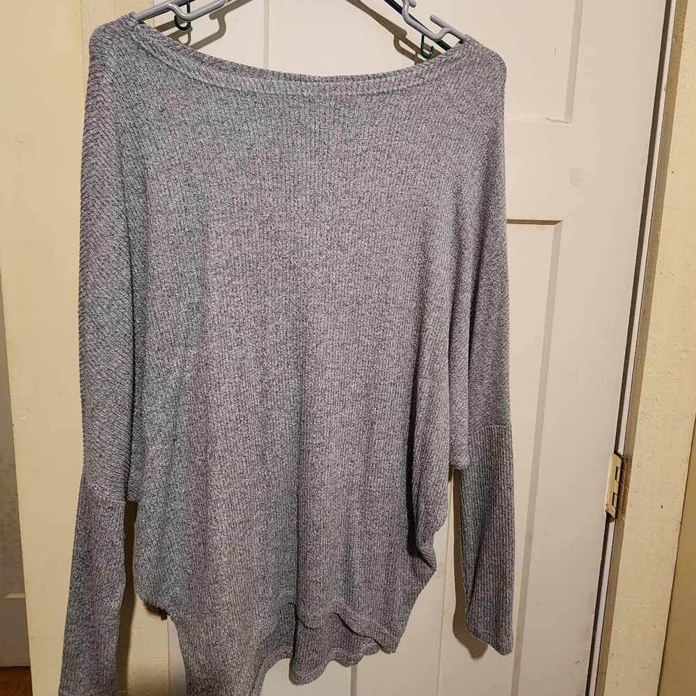 Top - Picture 2 of 2